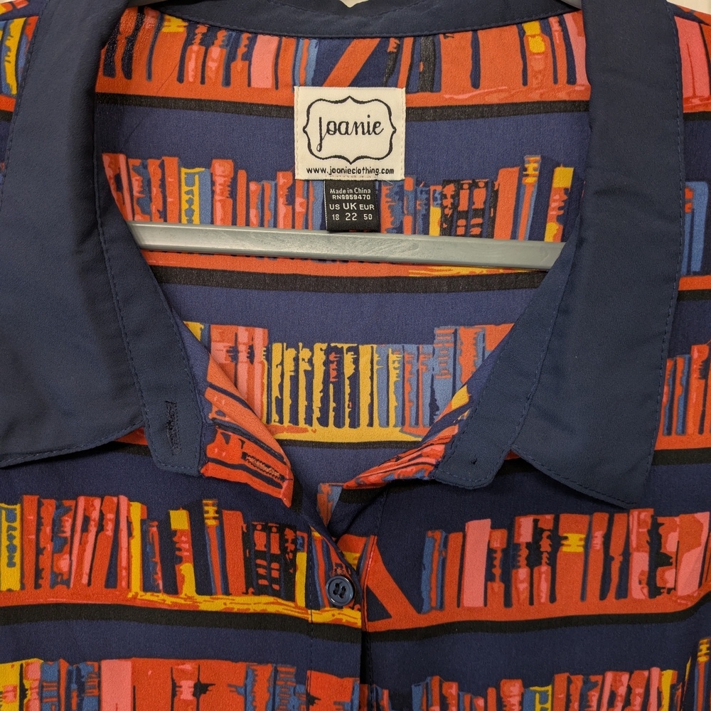 Joanie Bookshelf Print Shirt